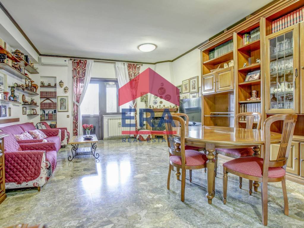 Vendita Appartamento Roma. Quadrilocale in via Amos Cassioli 10. Buono ...