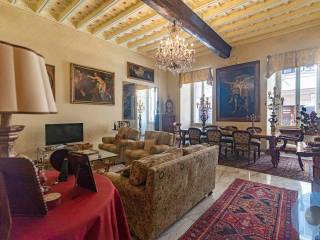 Apartment via del Gesù, Pantheon, Rome