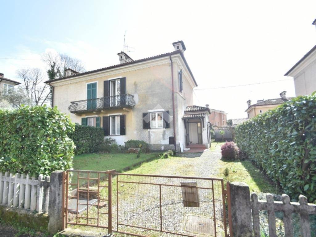 Villa a schiera via del prato 27, centro, gorizia