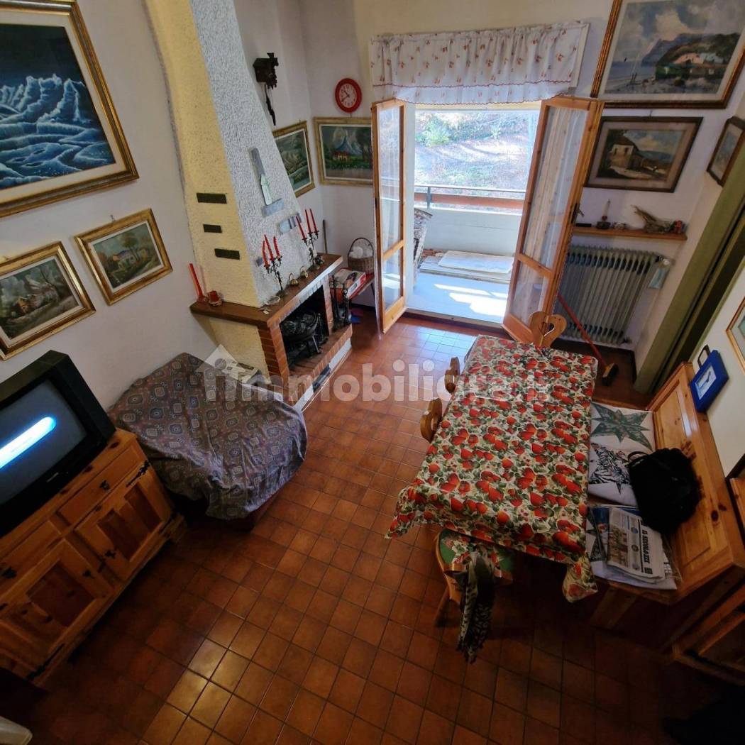 Appartamento in vendita a Ventasso