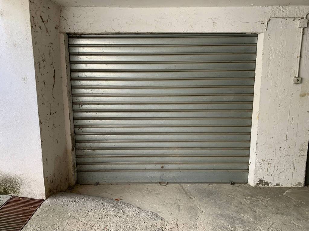 Garage - box via circonvallazione, centro, romano canavese
