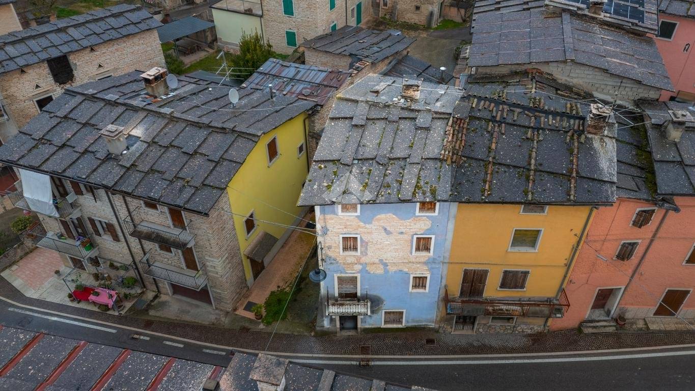 Rustico - Casale in vendita a Sant'Anna d'Alfaedo