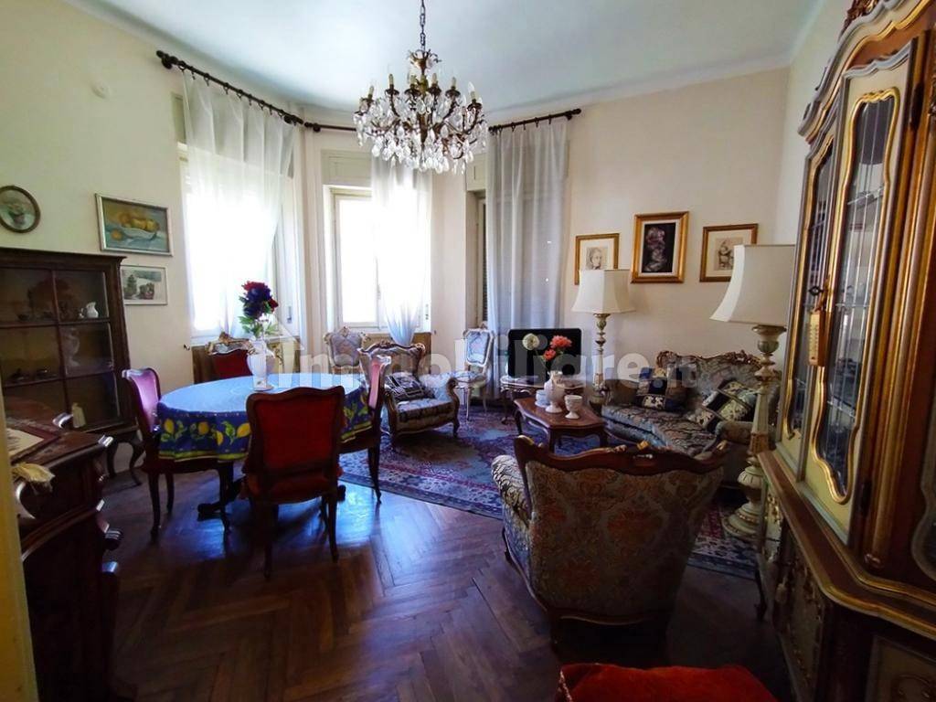 Salone