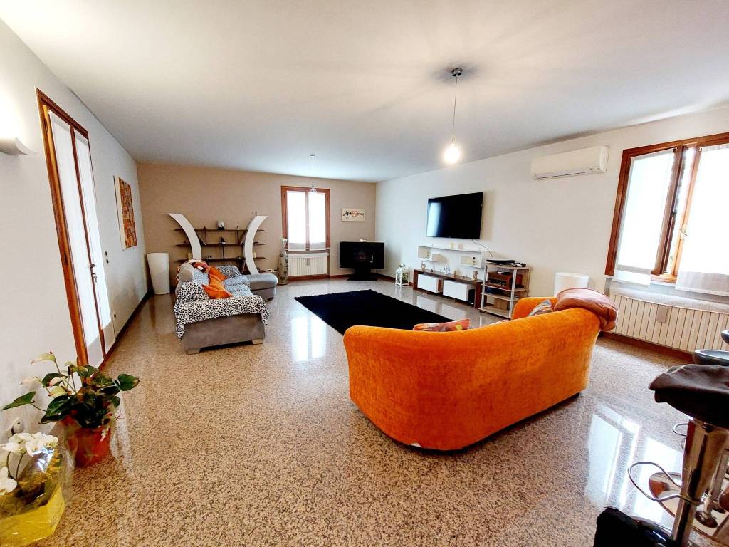 Villa unifamiliare via dante alighieri, centro, mussolente