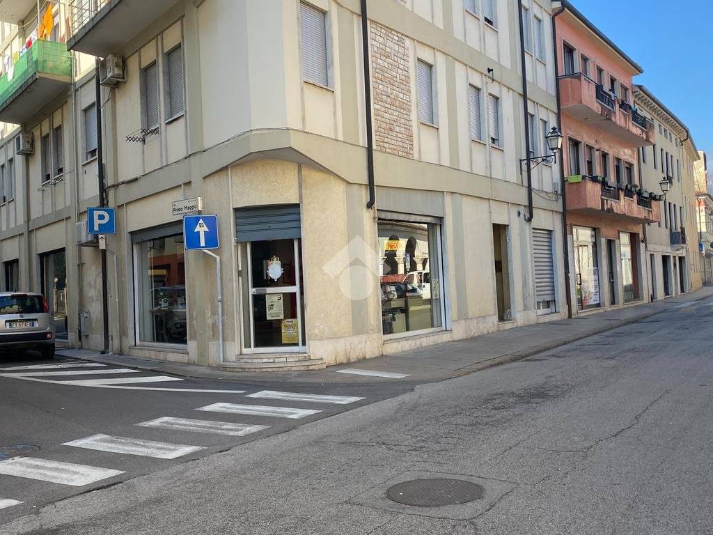 Locale commerciale via san francesco 16, centro, thiene