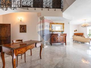 Salone