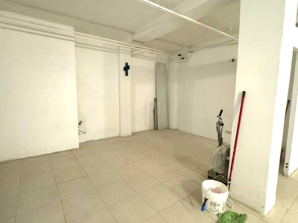 Magazzino - deposito via derna 23/25, cimiano, milano