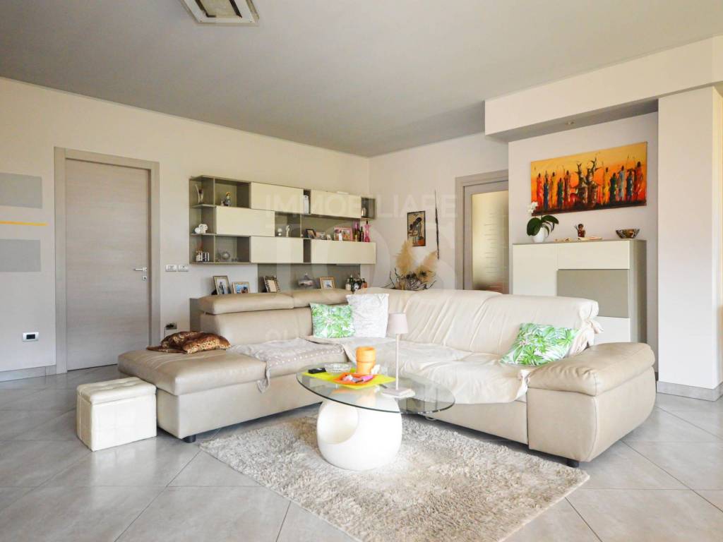 Salone