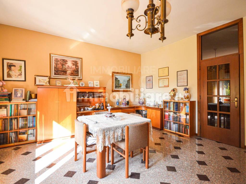 Salone