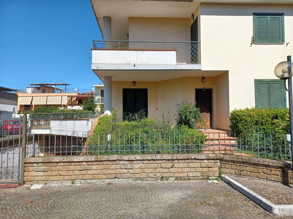 Villa unifamiliare via luigi settembrini, centro, marigliano