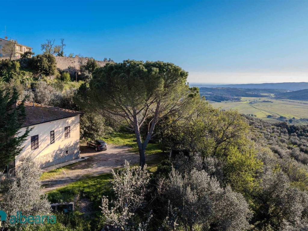 Quadrilocale buono stato, centro, massa marittima