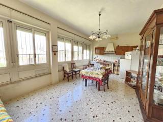 4-room flat via Aloi, Falsomiele, Palermo