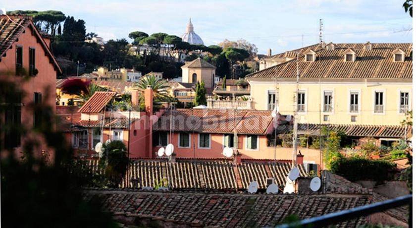 Vendita Attico in via Giuseppe Garibaldi Roma. Ottimo stato, con ...