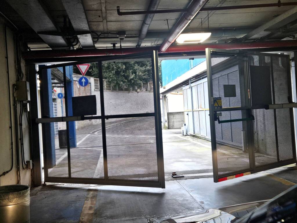 Posto auto - moto via della madonna della tosse, libertà - savonarola, firenze