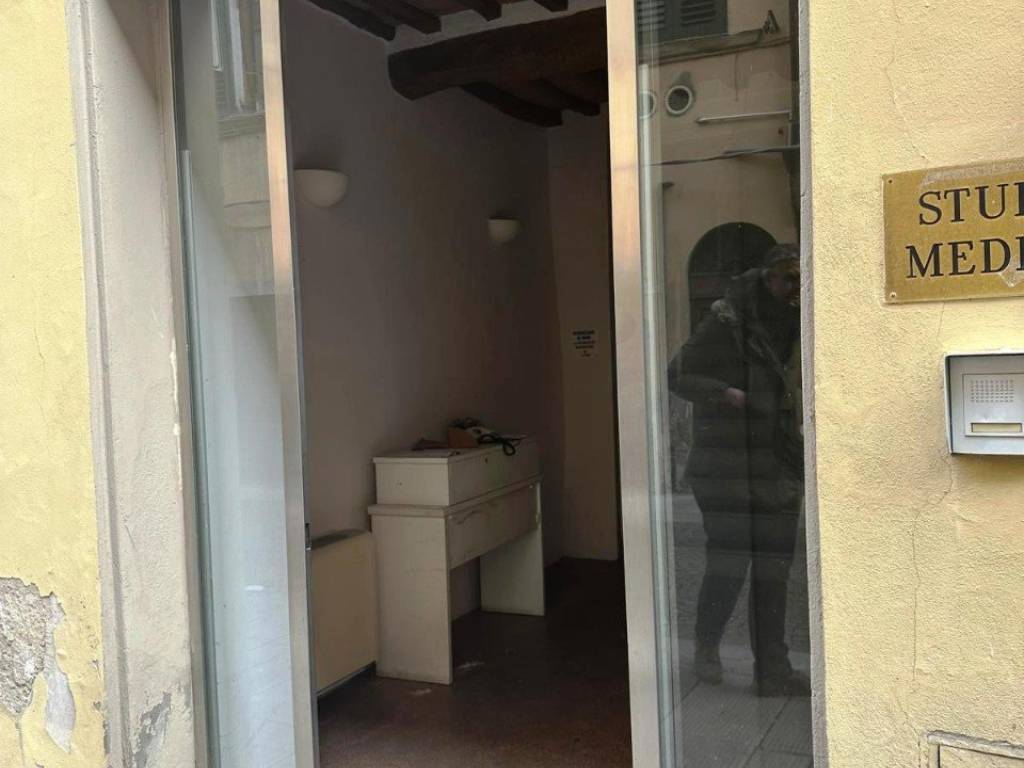 Ufficio - studio in vendita, città, montevarchi
