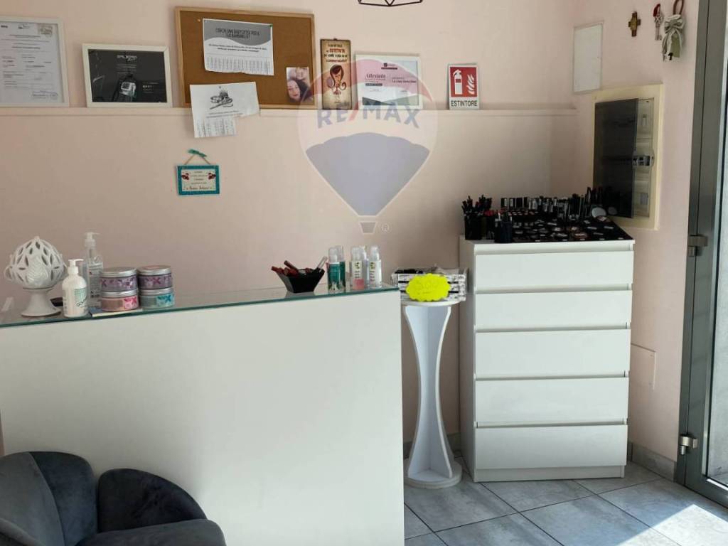 Attività commerciale via cavour 32, centro, chiaravalle