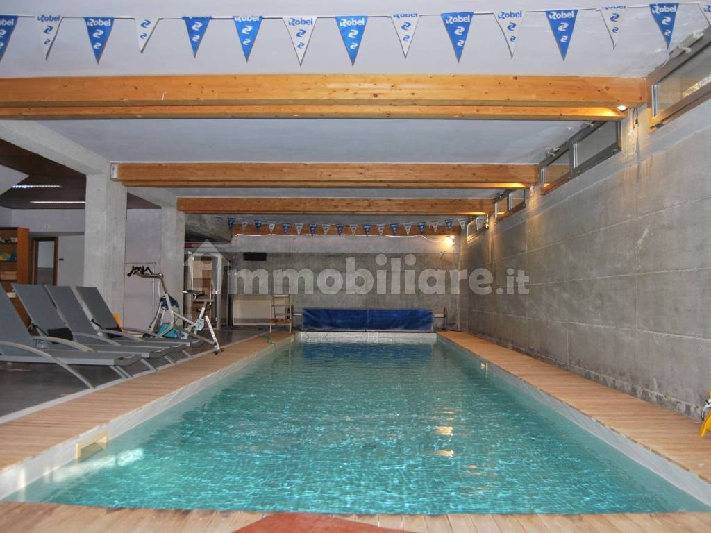Piscina