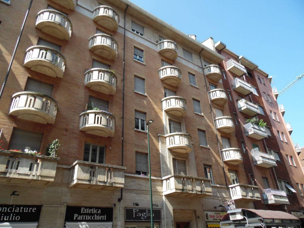 Trilocale via fratelli giuseppe e antonio carle, crocetta, torino