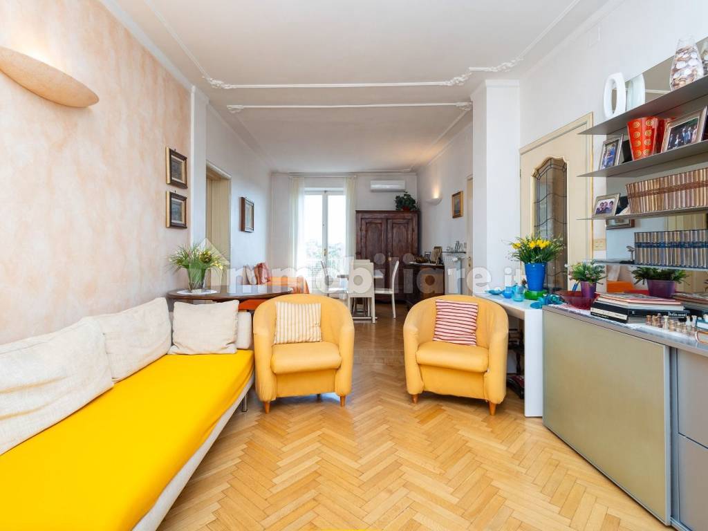 Salone
