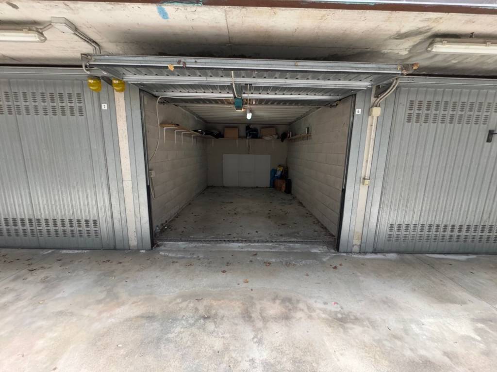 Garage - box via camillo ranzani, san donato, bologna