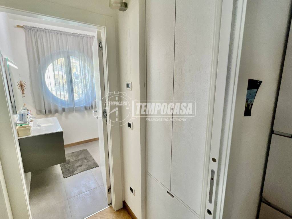 Vendita Appartamento Pescara. Bilocale in via Giotto. Nuovo, primo piano,  posto auto, con terrazza, riscaldamento autonomo, rif. 119387237