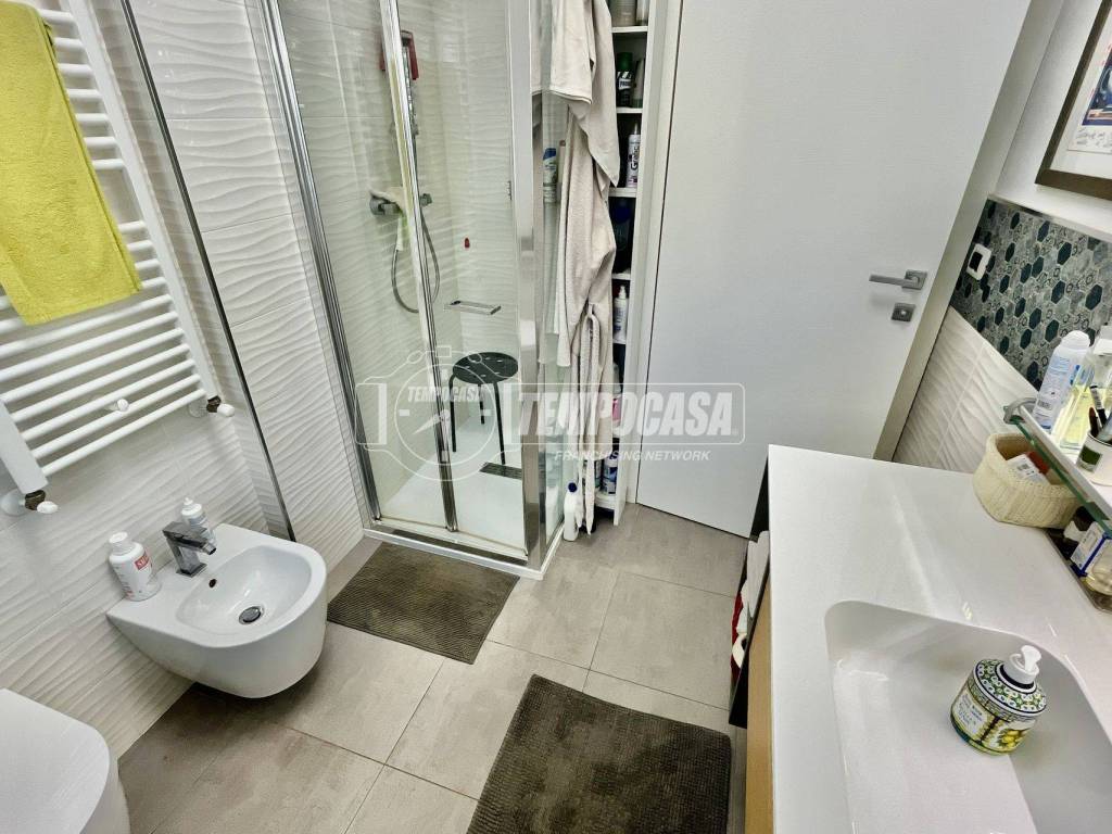 Vendita Appartamento Pescara. Bilocale in via Giotto. Nuovo, primo piano,  posto auto, con terrazza, riscaldamento autonomo, rif. 119387237