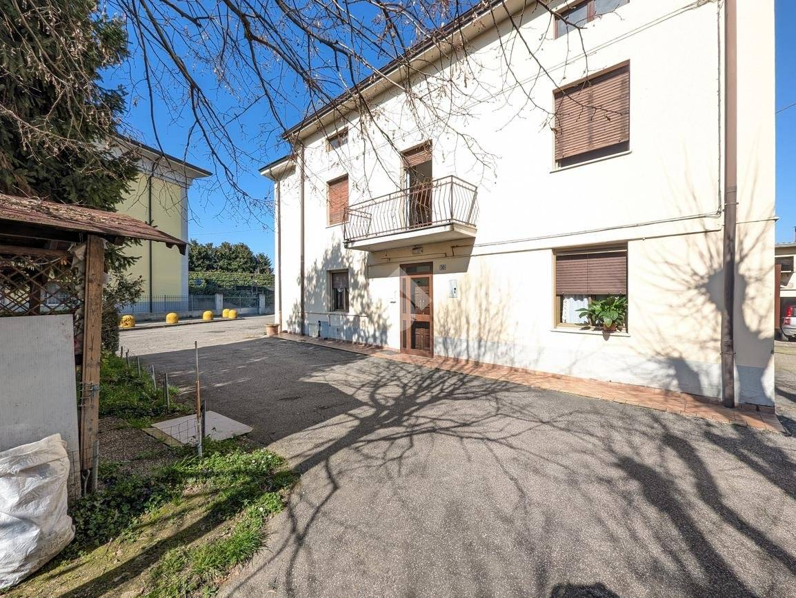 Casa indipendente in vendita a Gattatico