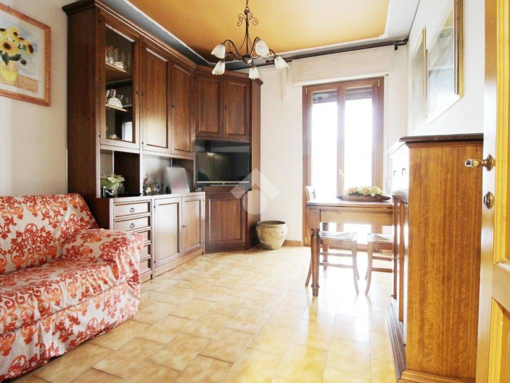 Quadrilocale via augusto borgioli, san paolo, prato