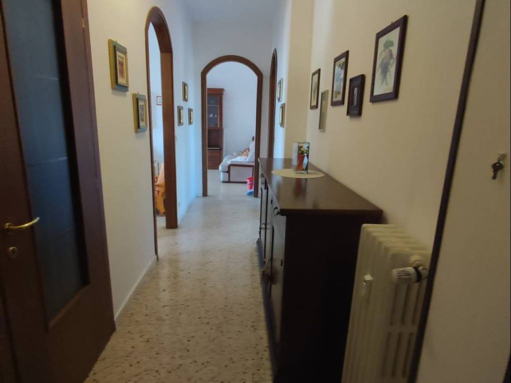 Trilocale via aurelio saffi 15, centro, sannazzaro de' burgondi