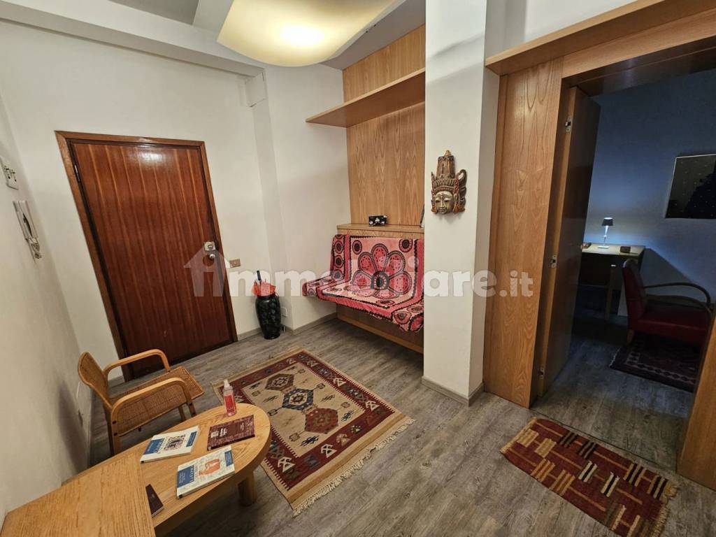 Vendita Appartamento Laveno-Mombello. Monolocale in via Labiena 93 ...