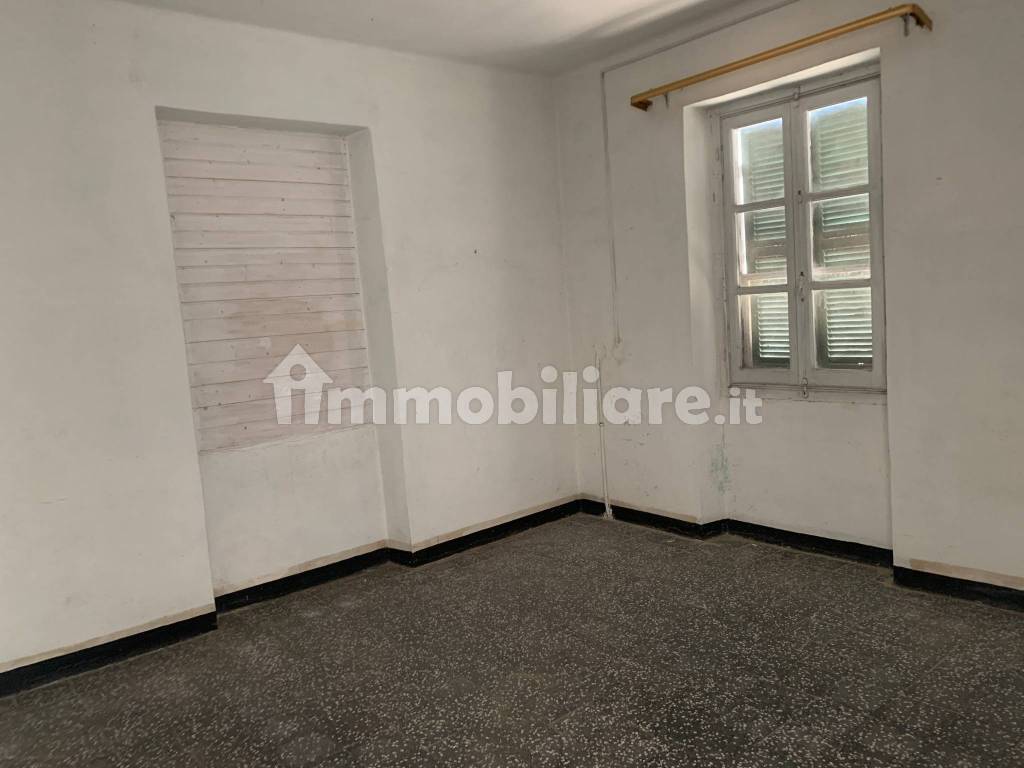 Stanza non arredata