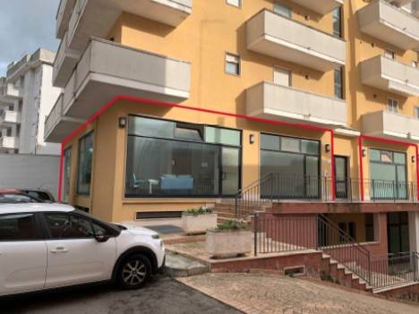 Negozio, magazzino o deposito all'asta via giacomo leopardi, parabita