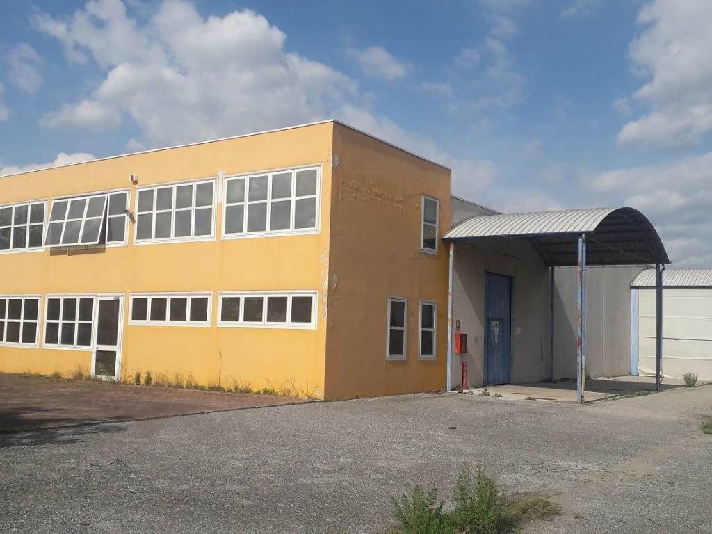 Capannone, località oriolo, madignano