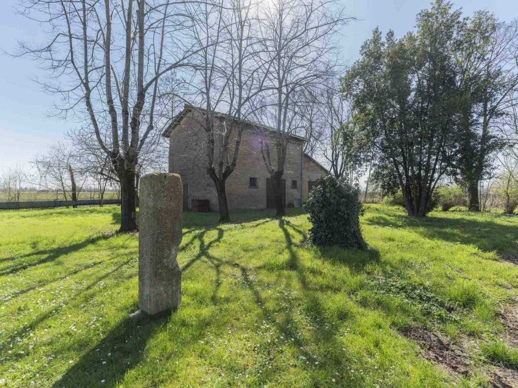 Capannone via saletto 22, bentivoglio