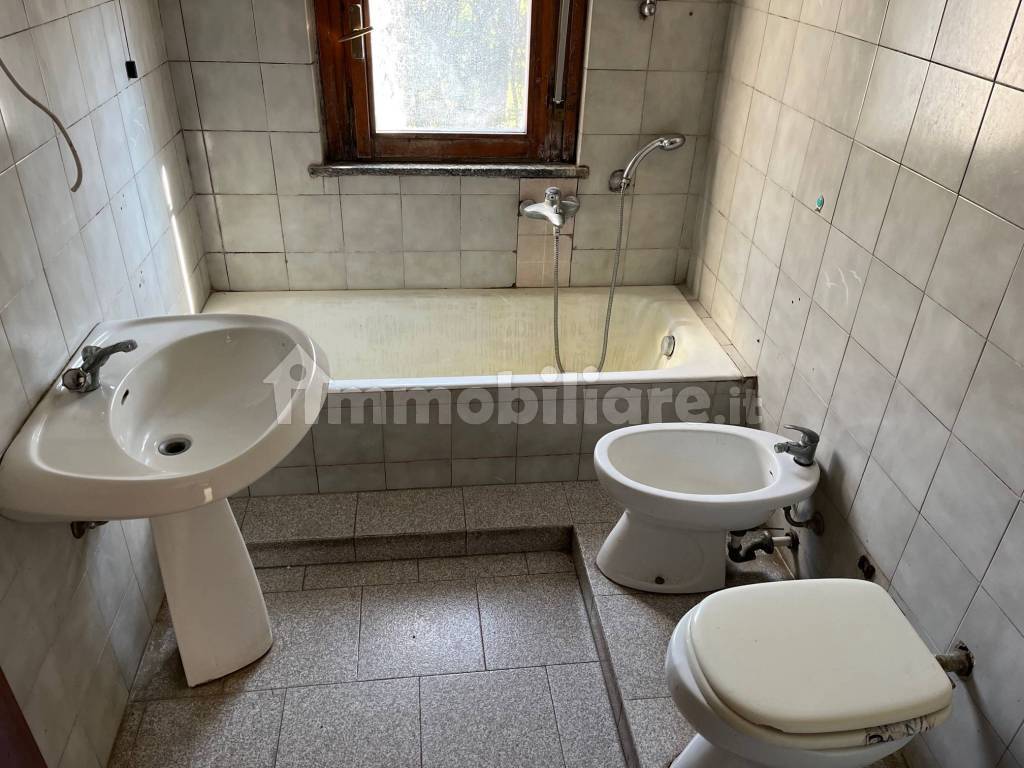 Vendita Appartamento Treviglio. Trilocale, Buono stato, piano rialzato ...