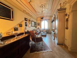 3-room flat piazza Mercato 177, Mercato, Naples