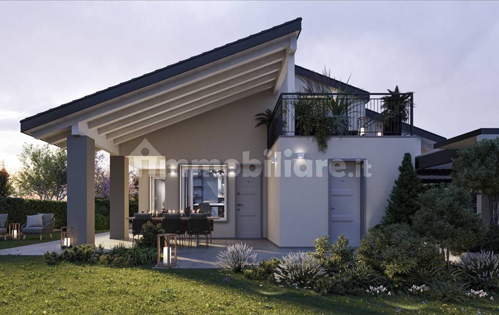 Villa in vendita a Peschiera del Garda