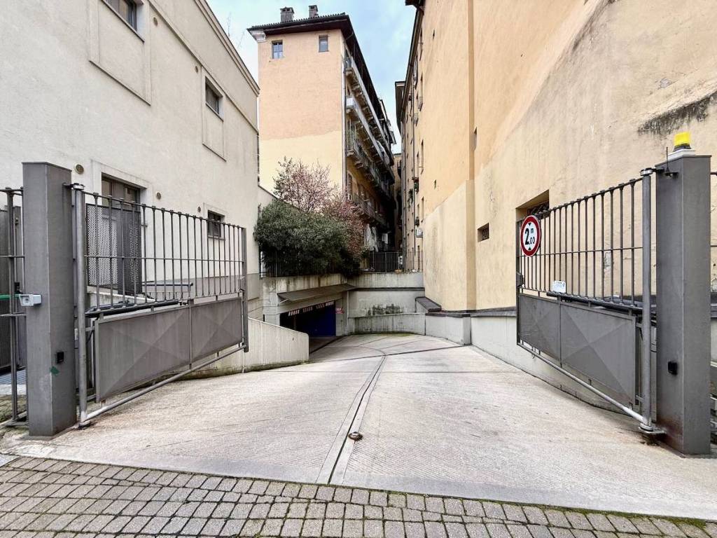 Garage - box via sant'ottavio 7, giardini reali, torino