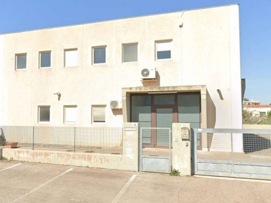 Capannone via giuseppe cassano  snc, martina franca