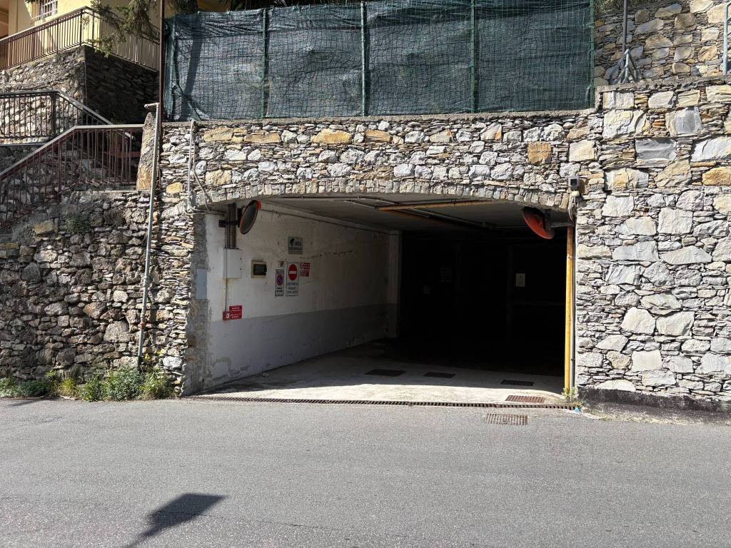 Garage - box via simone monaco, apparizione, genova
