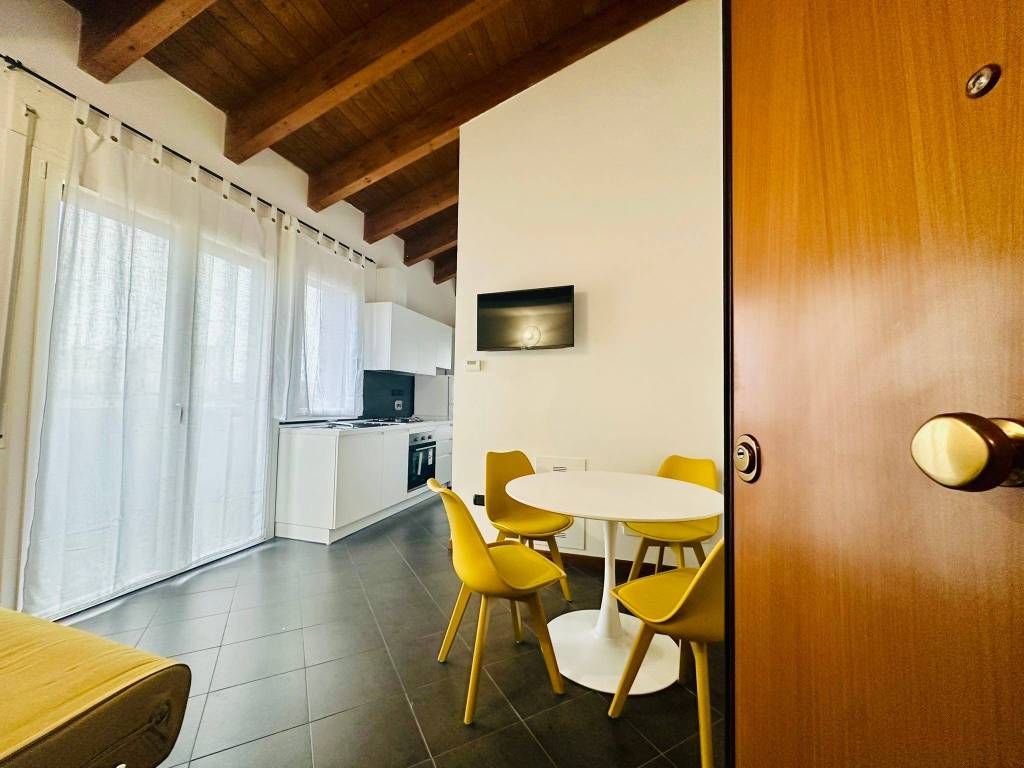 Bilocale via enrico mattei 13, san vitale - roveri, bologna