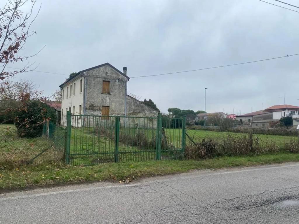 Terreno non edificabile, lendinara
