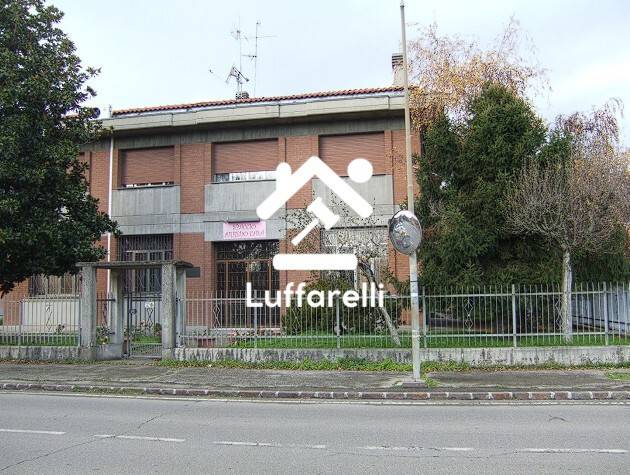 Capannone all'asta via d'avia sud   192, angolo via campagna    1, modena