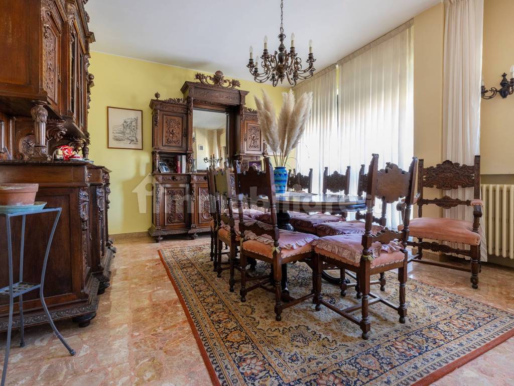 Salone