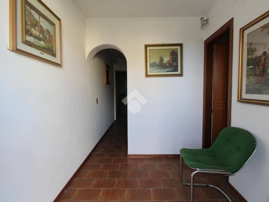 Garage - box via pascoli 30, centro, vinci