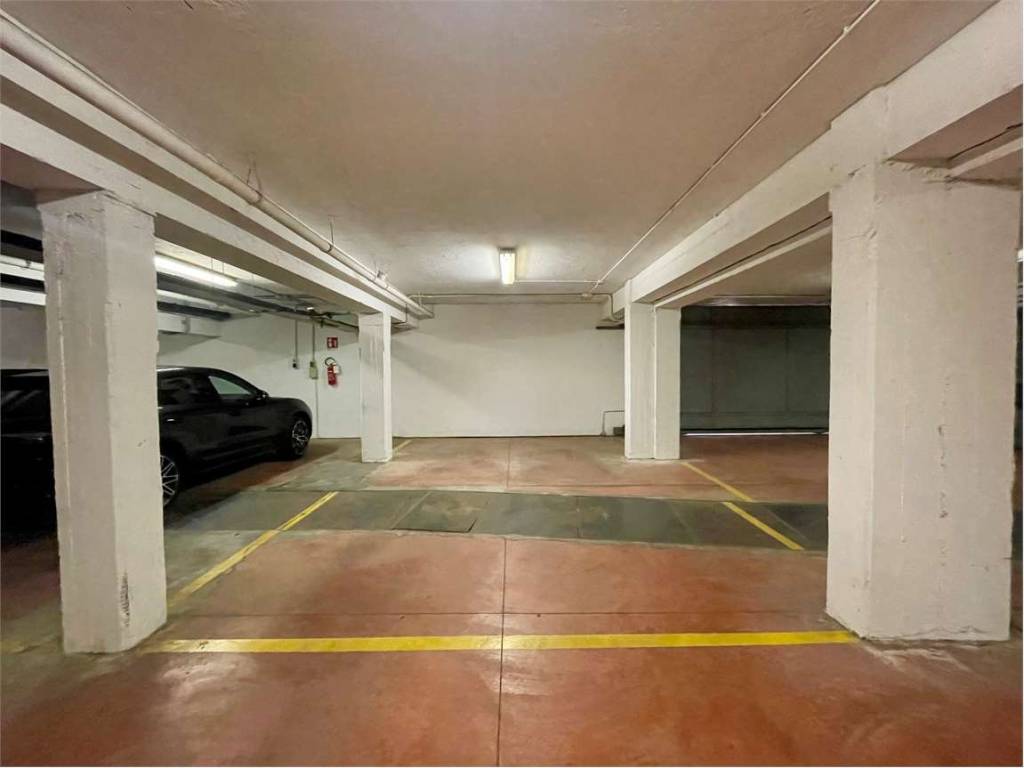 Posto auto - moto via rodi, 69, brescia due, brescia