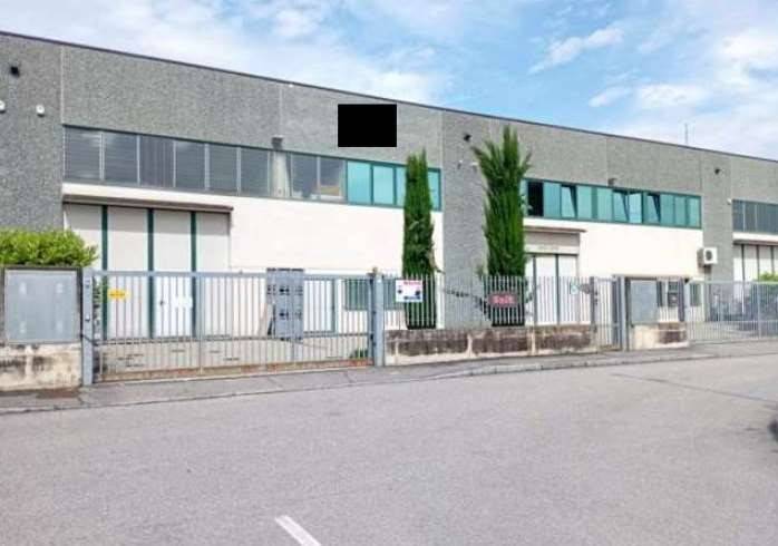 Capannone all'asta via lago iseo, 20, chiuduno