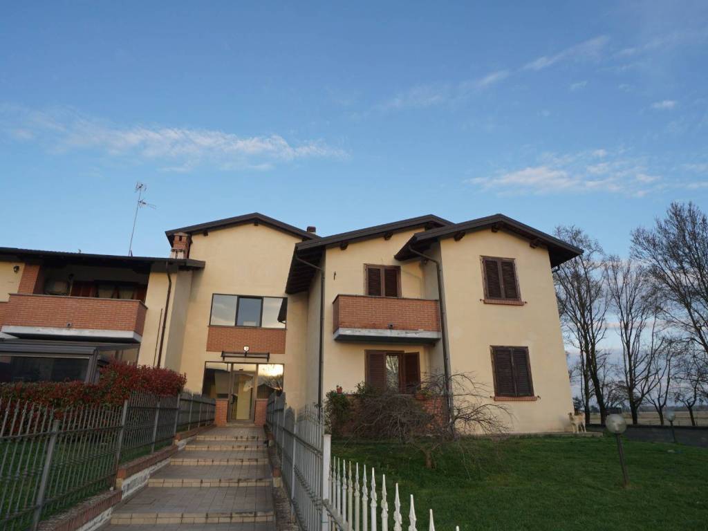 Trilocale via longobardi, gravellona lomellina