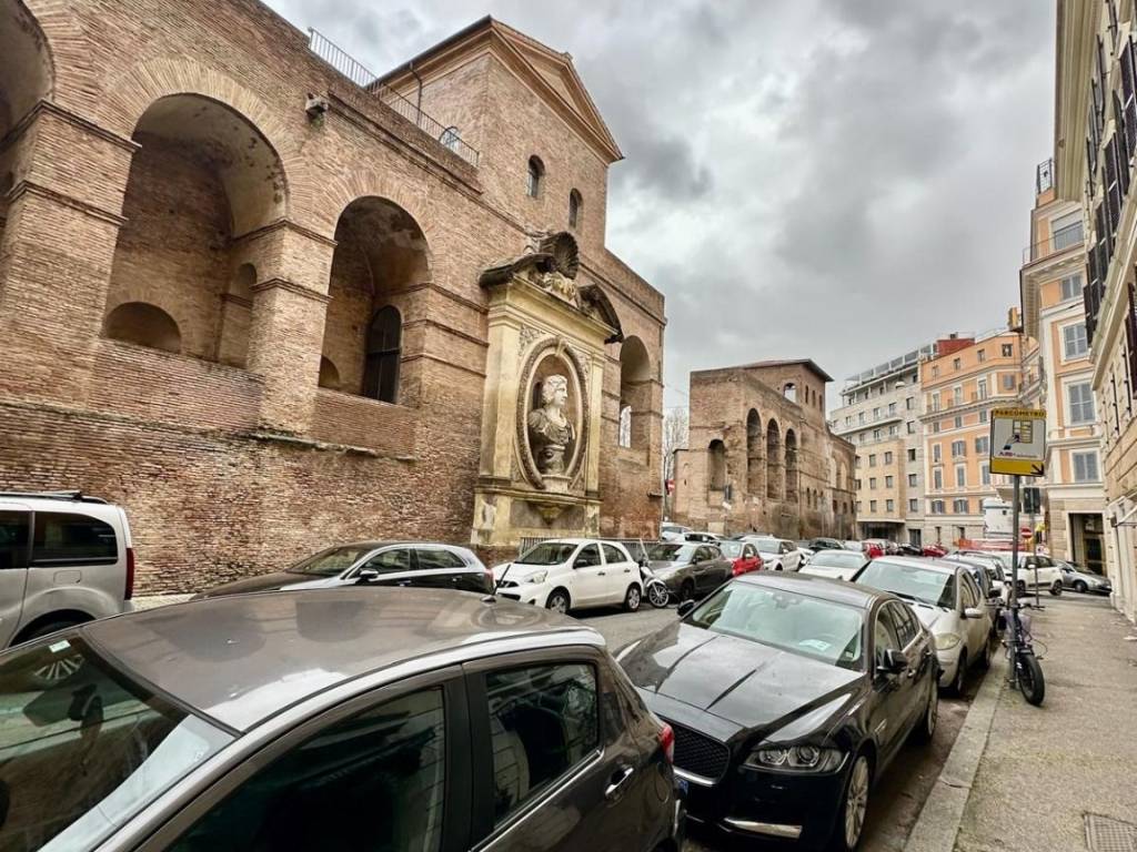 Trilocale via vittorio veneto, vittorio veneto, roma
