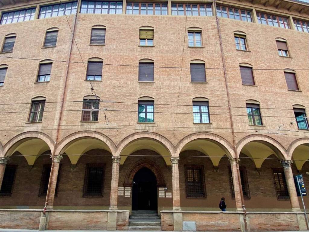 Appartamento via santo stefano, santo stefano, bologna